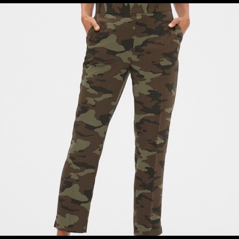 Camo pants size 2